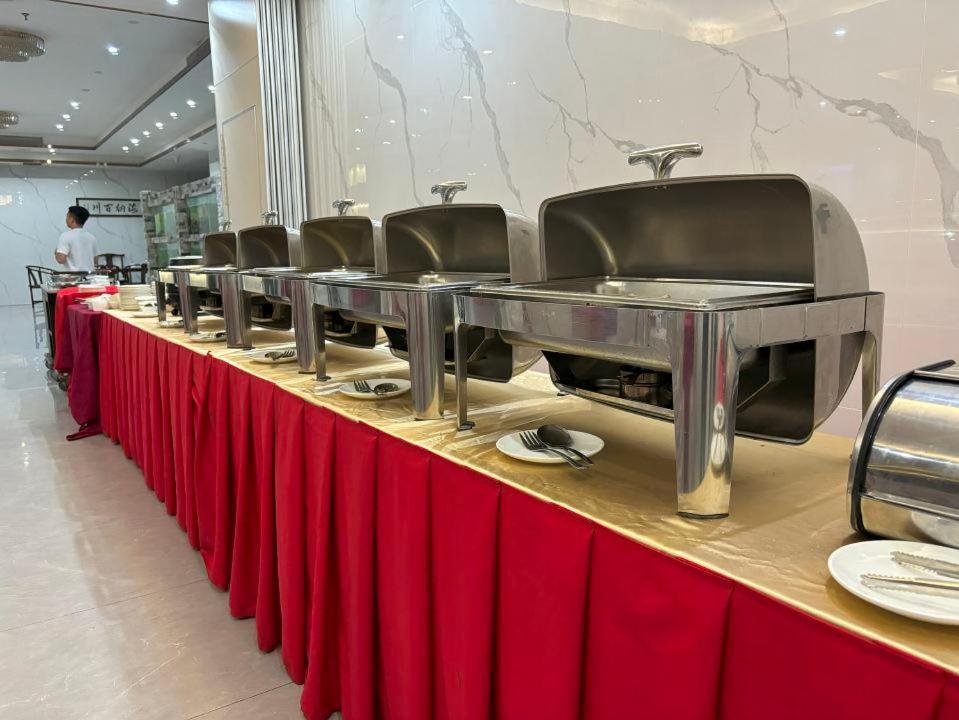 Lido De Paris Hotel Manille Extérieur photo