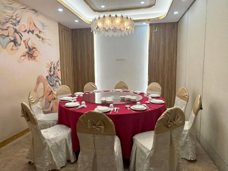 Lido De Paris Hotel Manille Extérieur photo