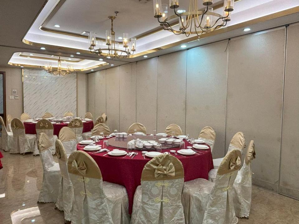 Lido De Paris Hotel Manille Extérieur photo