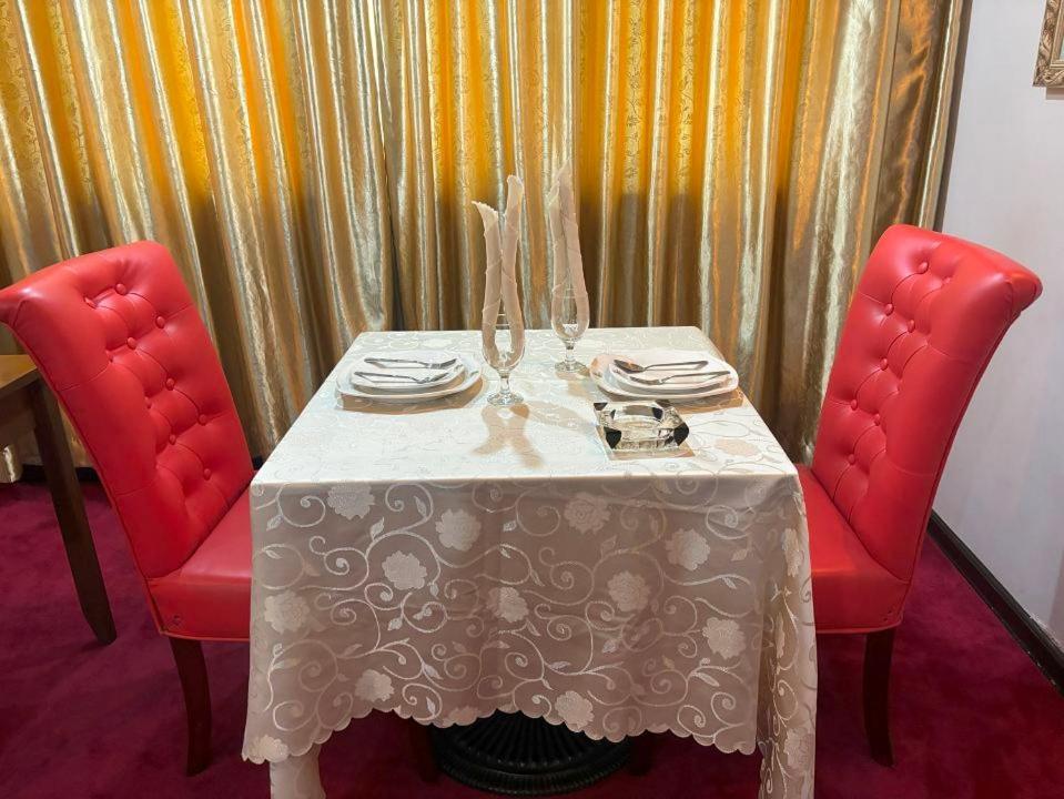 Lido De Paris Hotel Manille Extérieur photo